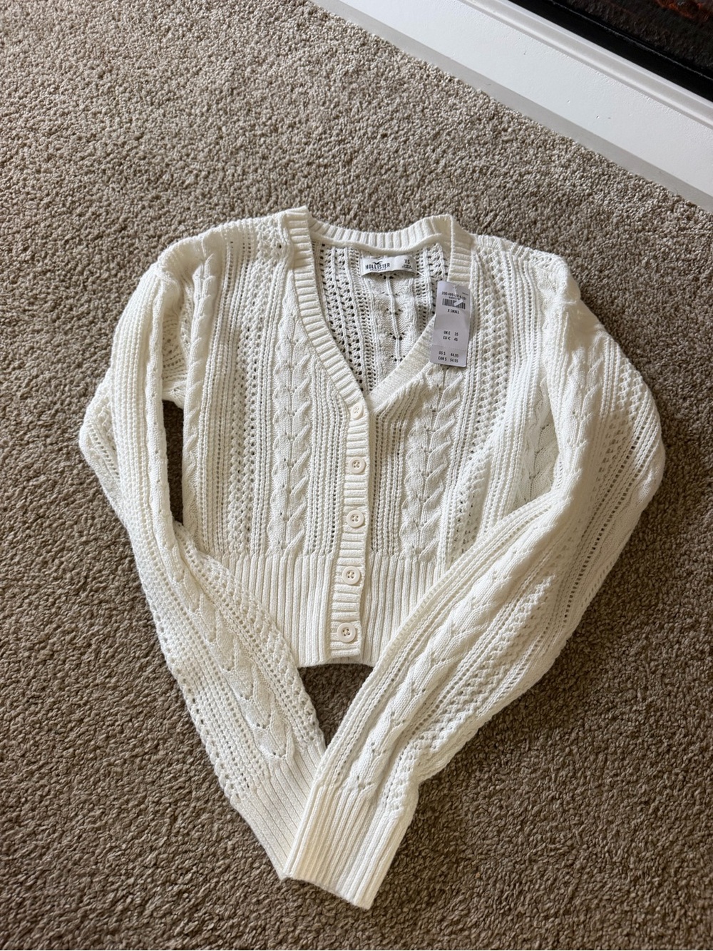 Hollister cable knit sweater nwt